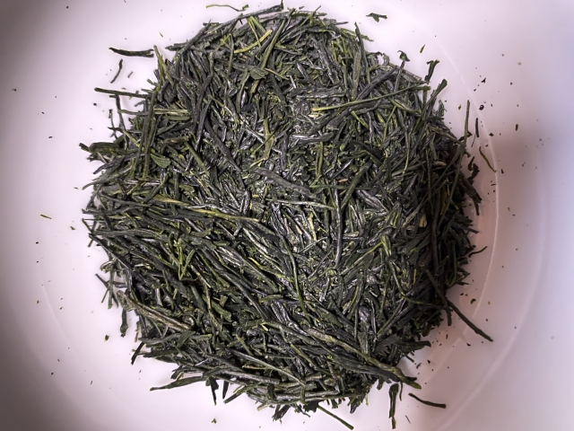Gyokuro tea leaves